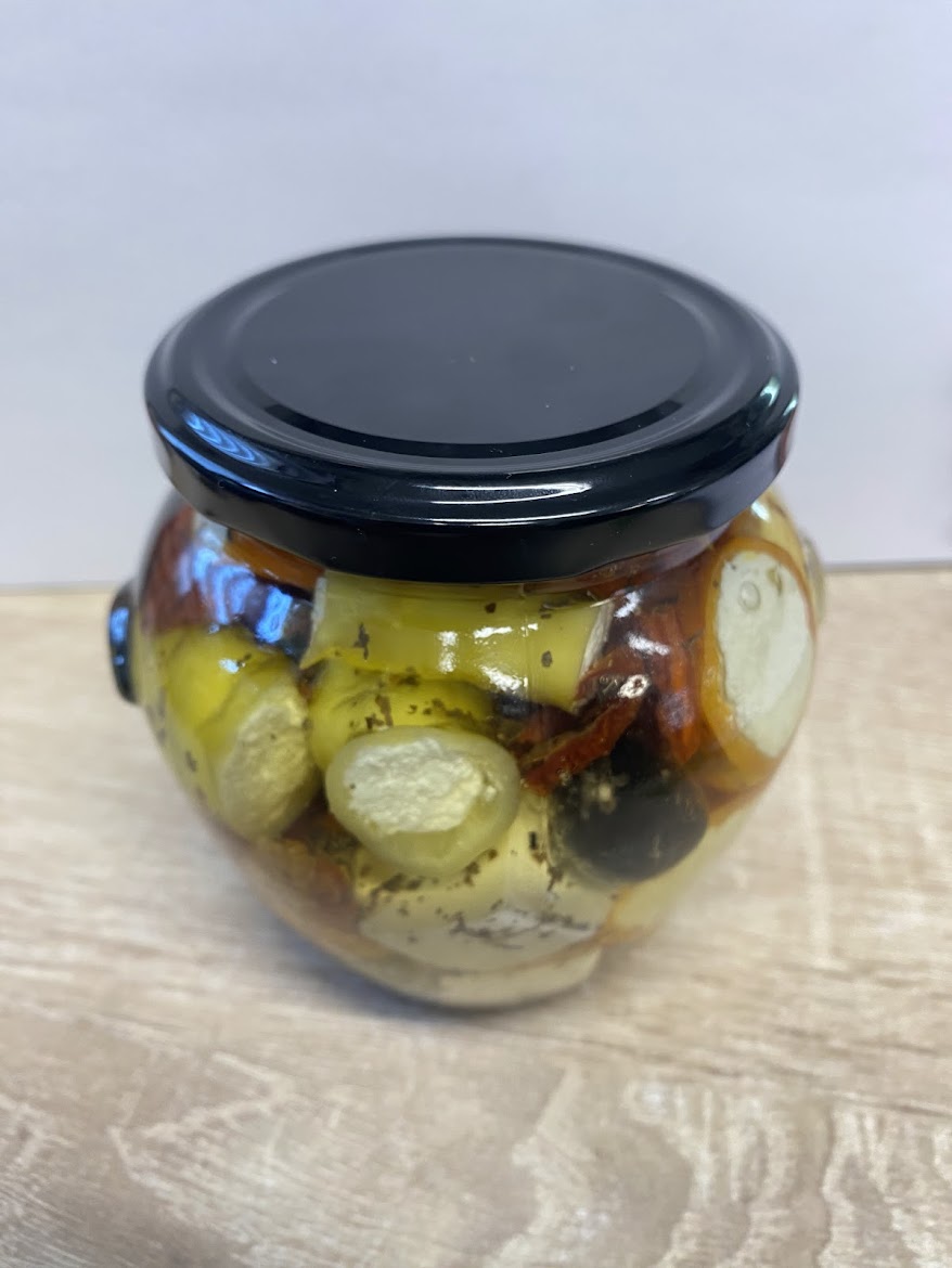 Krémfehér sajttal töltött válogatás (csemege, bazsalikomos) 540g (Ametiszt)