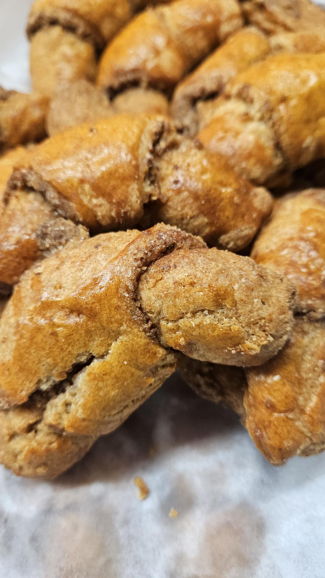 Mascarponés-Diós-Fahéjas kifli (Tönkölysüi )